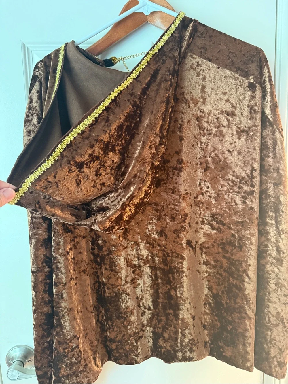 Spirit Velvet Open-Front costume cape - Brown